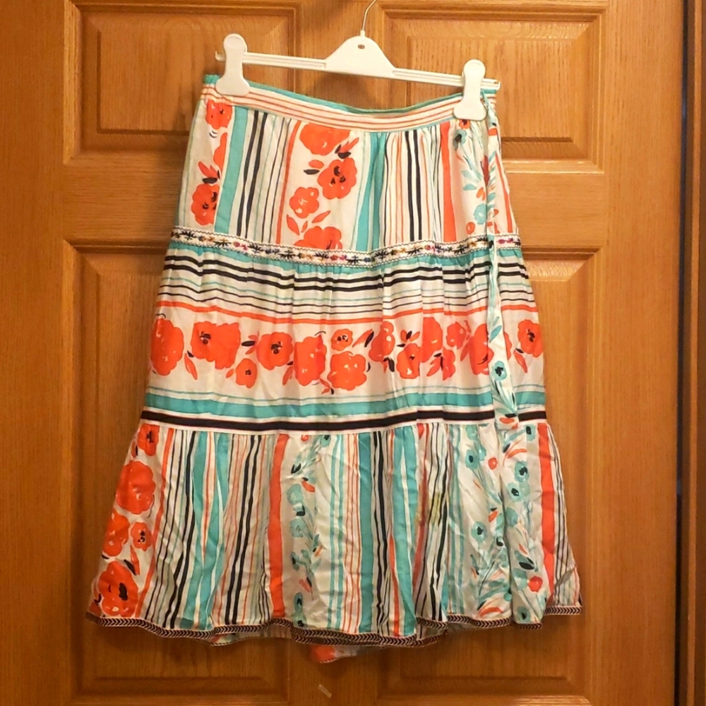 Anthropology skirt size 6
